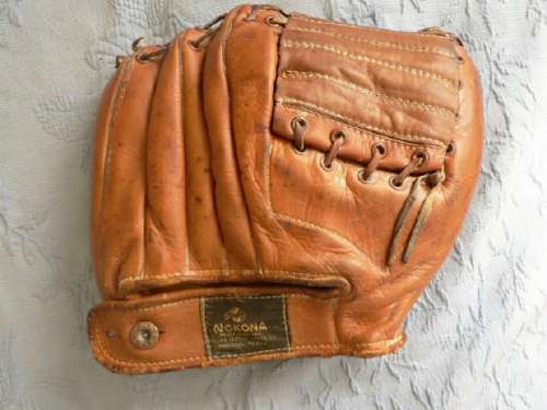 Bob Bundy Nokona G58 Back